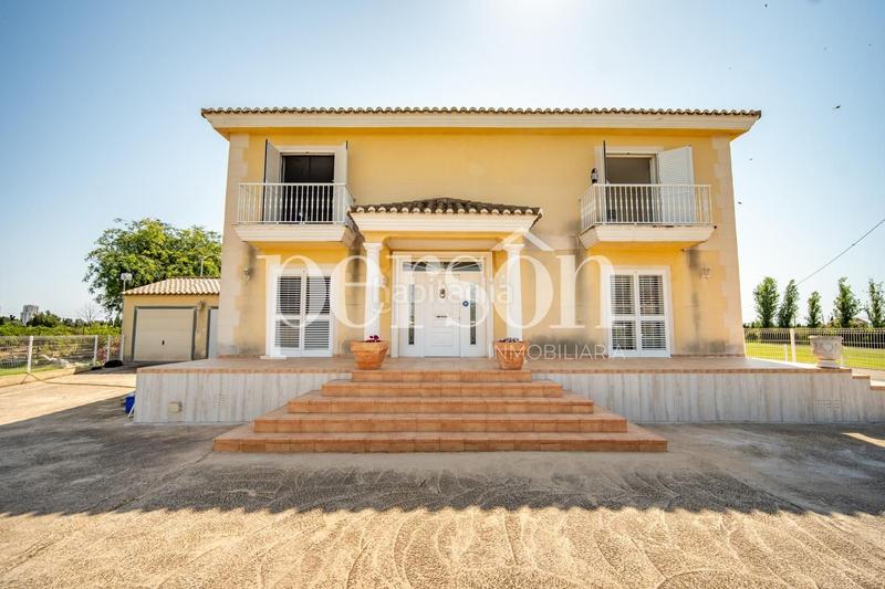 Foto 43aa5ff9-d91c-4804-af4e-f47b2170867c. Casa chalet exclusivo privacidad, elegancia y vida mediterránea en Cullera