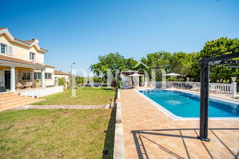 Foto db8dc11d-4e8f-4c5c-9c33-98a816876435. Casa chalet exclusivo privacidad, elegancia y vida mediterránea en Cullera