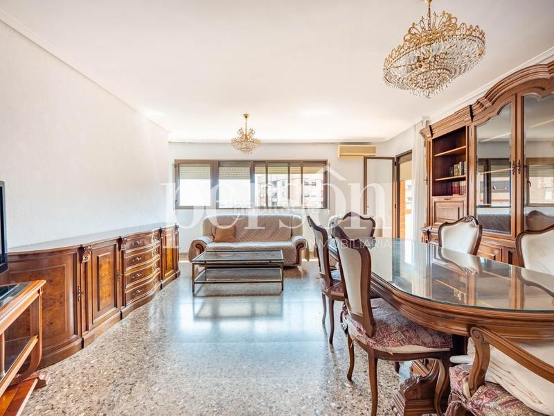 Foto efcfbd27-4a46-4160-90f5-f1ef582f2517. Location appartement dans Mestalla Valencia