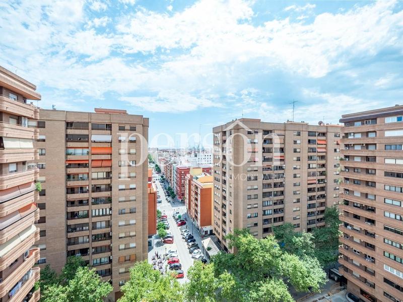 Foto ff1ad966-53e8-42e3-ab8d-0df11da6aa52. Miete etagenwohnung in Mestalla Valencia