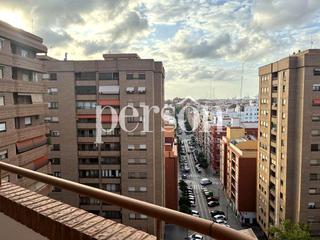 Lloguer Pis  D'aragó. Alquiler luminoso piso de 3 hab y 2 baños en mestalla  amueblado
