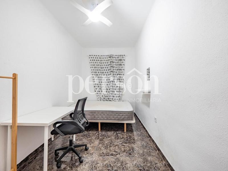 Foto 206c23ae-3b86-4721-b5f0-7ebb6dbc7092. Pis a Mestalla Valencia