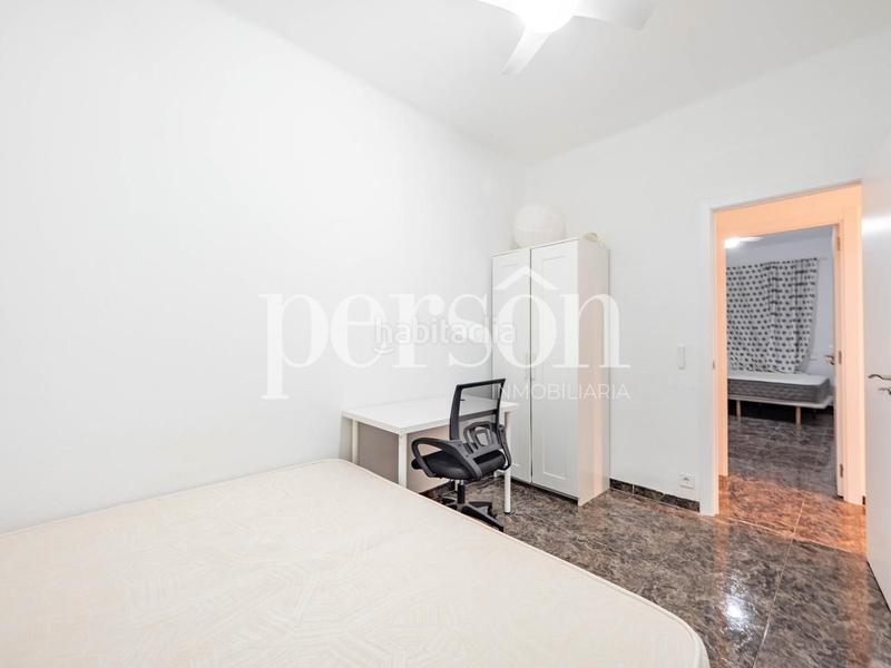 Foto 2db89bd8-e331-4446-a790-8ea6c0e2d6a5. Pis a Mestalla Valencia