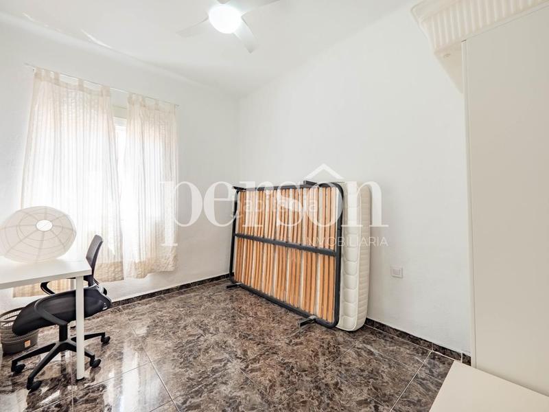 Foto 7e393b6e-690d-40f6-a275-38f024448792. Pis a Mestalla Valencia