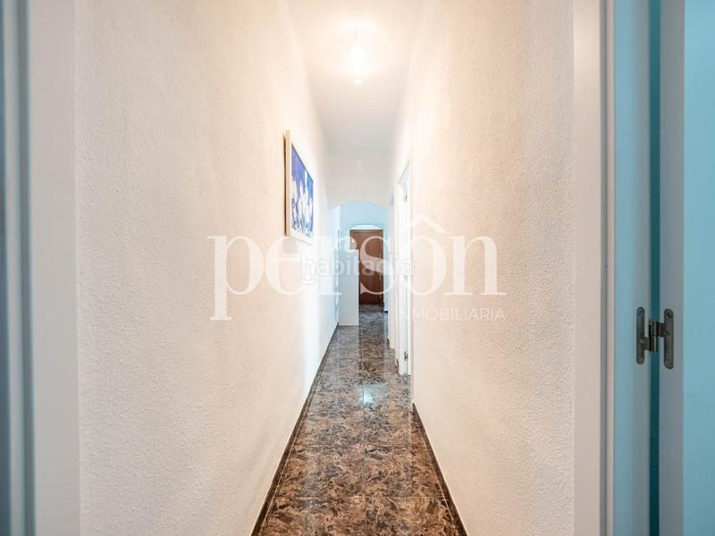 Foto a0fcf95d-27ed-49de-a9e4-e7503651ce96. Pis a Mestalla Valencia