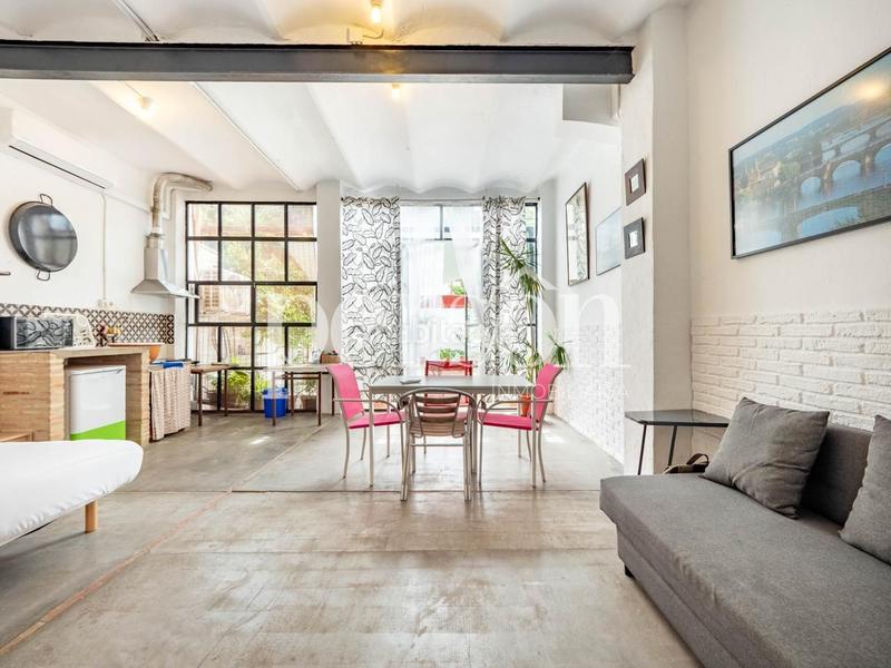 Foto 3bf89cb8-a9d4-4c41-ba02-f2c46fffa3c0. Loft  en venta con licencia turistica en Torrefiel en Valencia