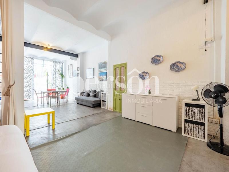 Foto 704fc6cb-1d5b-48c2-89ae-ec70353133a0. Loft  en venta con licencia turistica en Torrefiel en Valencia