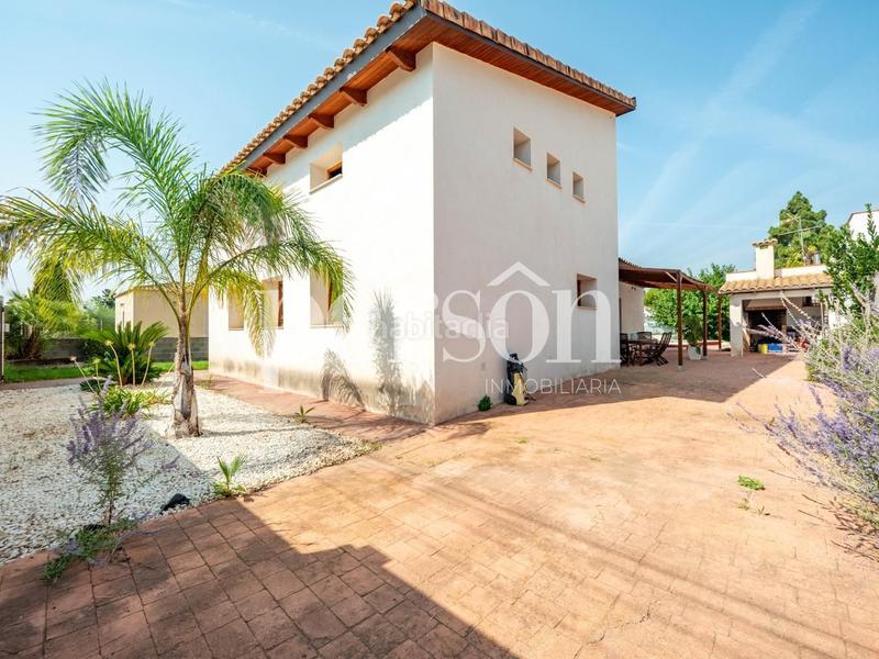 Foto 03b8fe8e-4303-43d3-bf20-ed57b75b38fe. Alquiler casa chalet bioclimático en urbanización privada en Serra