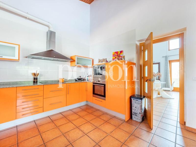 Foto 3162b3d9-603e-4cf4-813b-8fab2484e005. Alquiler casa chalet bioclimático en urbanización privada en Serra