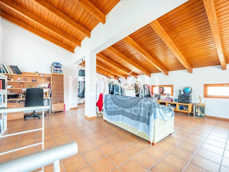 Foto 3c3ab094-93d0-4777-aebc-cbbdf454f22d. Alquiler casa chalet bioclimático en urbanización privada en Serra