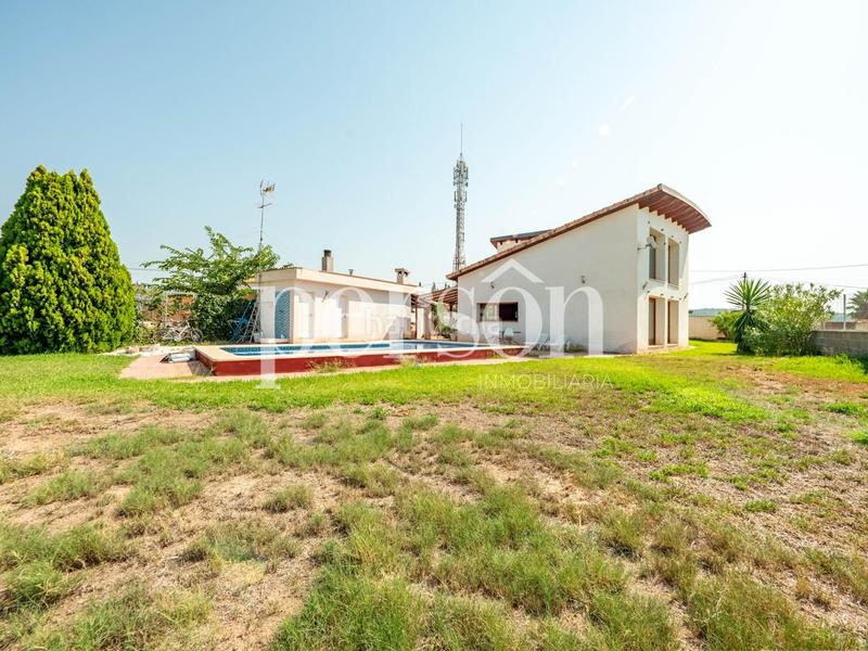 Foto 94353bf0-f635-40ba-9bd9-0823984079ea. Alquiler casa chalet bioclimático en urbanización privada en Serra