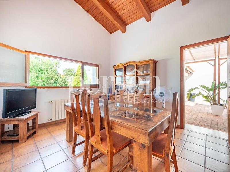 Foto f2a99ece-1c13-4e83-b969-884409bf792f. Alquiler casa chalet bioclimático en urbanización privada en Serra