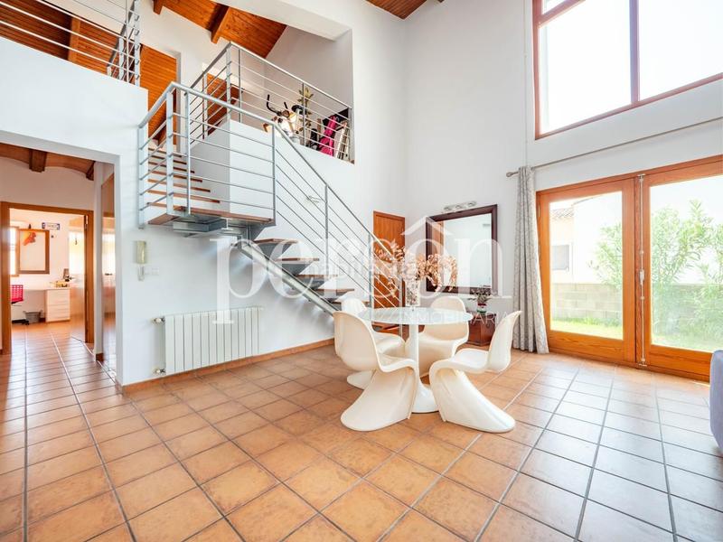 Foto f28b6b5f-ca89-482a-a01e-8a7c59170087. Location maison avec chauffage piscine dans Serra