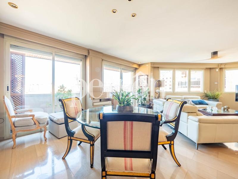 Foto 4a1992fc-ca53-4921-b175-17e71f2929df. Piso espectacular piso de 205 m junto al mercado central en Valencia