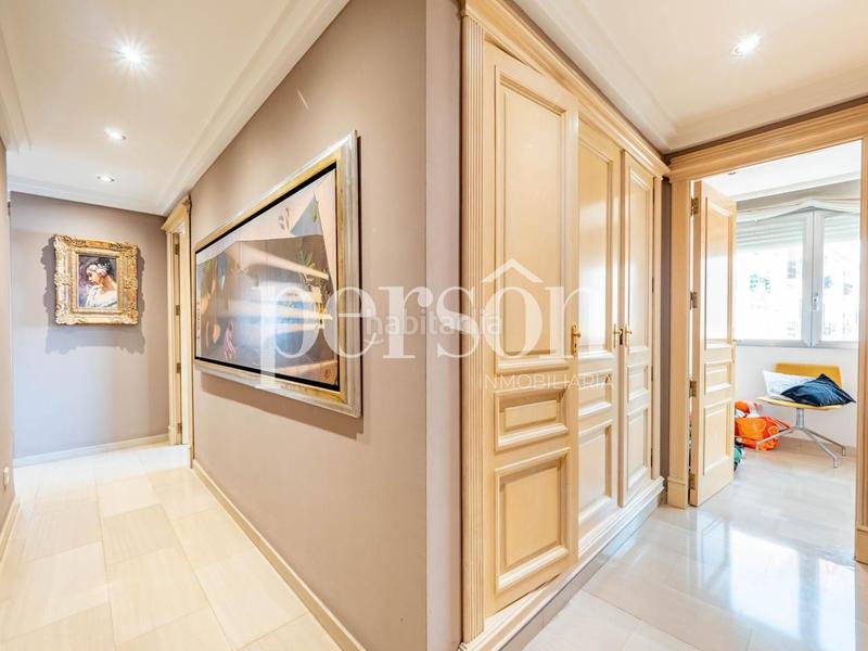 Foto f888a23d-b269-4e4b-8689-545dcb31a76a. Piso espectacular piso de 205 m junto al mercado central en Valencia