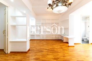 Location Appartement  Carrer de ciscar. Luminoso piso con carácter en calle ciscar  ensanche gran vía