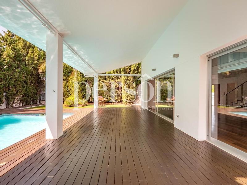 Foto 87266e4d-3d1a-4b26-8c95-70bff08d854d. Casa con riscaldamento piscina in La Cañada Paterna