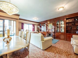 Location Appartement à Nou Moles. Vivienda en alquiler en avenida del cid
