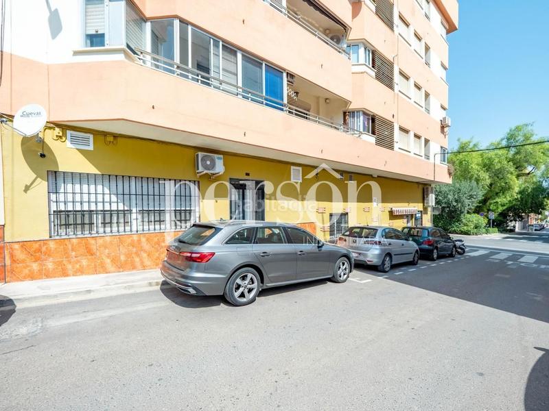 Foto 4acba467-7953-4d75-949e-cce3f994c051. Local comercial local con vivienda de 3 habitaciones en Riba - roja de Túria