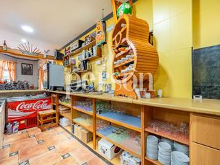 Local Comercial a Riba - roja de Túria. Local con vivienda de 3 habitaciones