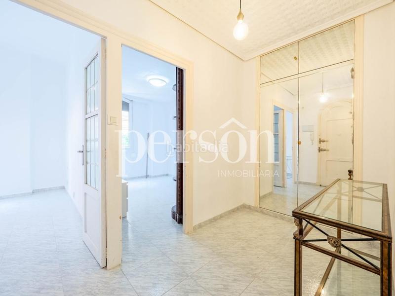 Foto aa38ef59-3407-4d7e-8460-6aab6333cfb5. Alquiler piso amplio piso en alquiler con terraza en extramurs en Valencia