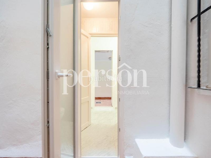 Foto c9f618ac-0947-46eb-8896-2a0d4ebaae50. Alquiler piso amplio piso en alquiler con terraza en extramurs en Valencia