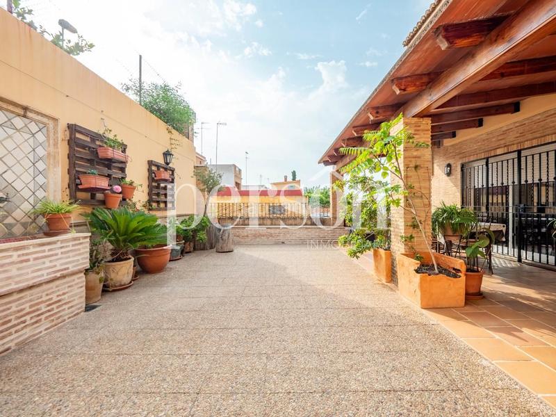 Foto 171f9ea0-a0f2-492c-a80c-e37150931afc. Casa confort y amplitud en el corazón en Casas Verdes - Ermita Godella