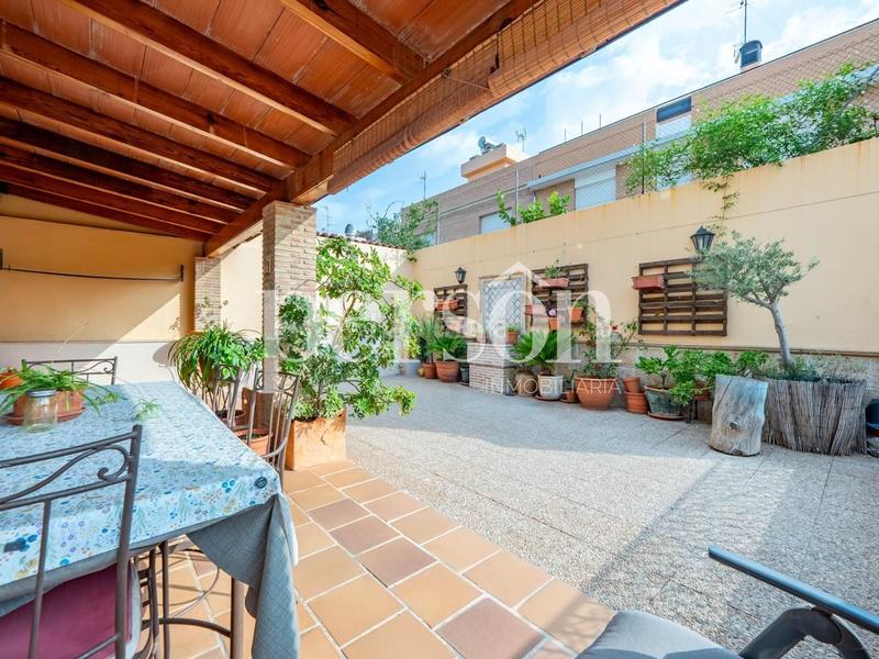 Foto 1f57d5ab-d6c5-4bbb-aac8-d37aee918804. Casa confort y amplitud en el corazón en Casas Verdes - Ermita Godella