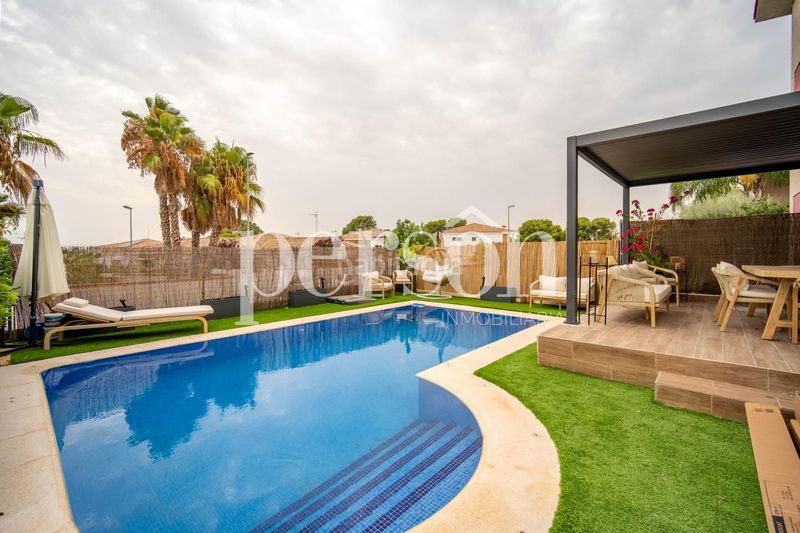 Foto 52480ea1-3304-4131-bb7b-b0b3754f172d. Casa amb piscina a Rascanya Pobla de Vallbona (la)