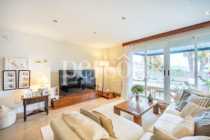 Foto c63e7b84-f18a-4951-b526-336eb9f830d9. Casa amb piscina a Rascanya Pobla de Vallbona (la)