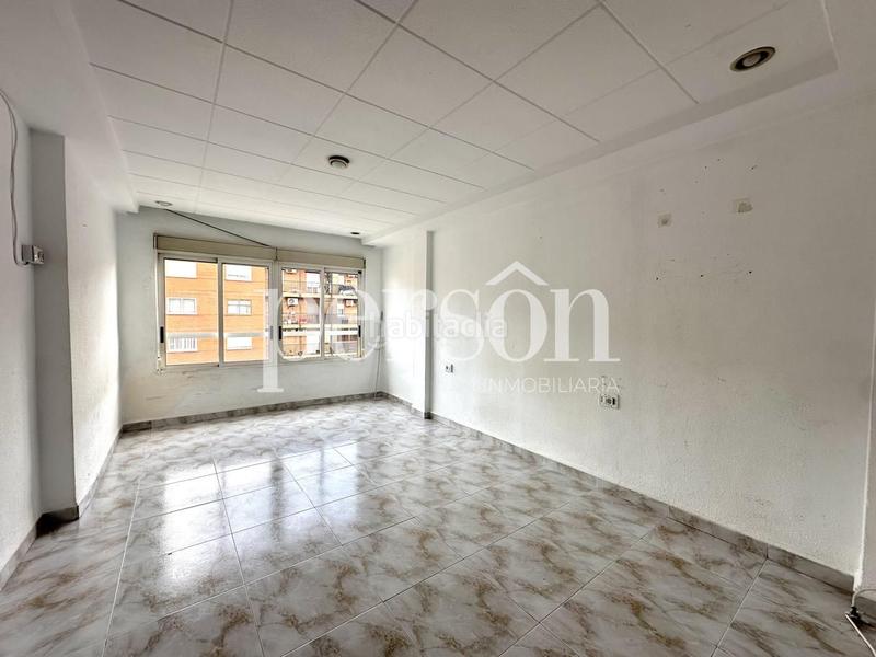 Foto 1ac3848d-abea-4446-b670-9ceda161ef62. Piso vivienda con mucha luz en Barrio Benicalap Valencia