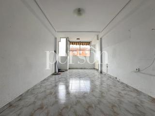 Pis a Barrio Benicalap. Vivienda con mucha luz