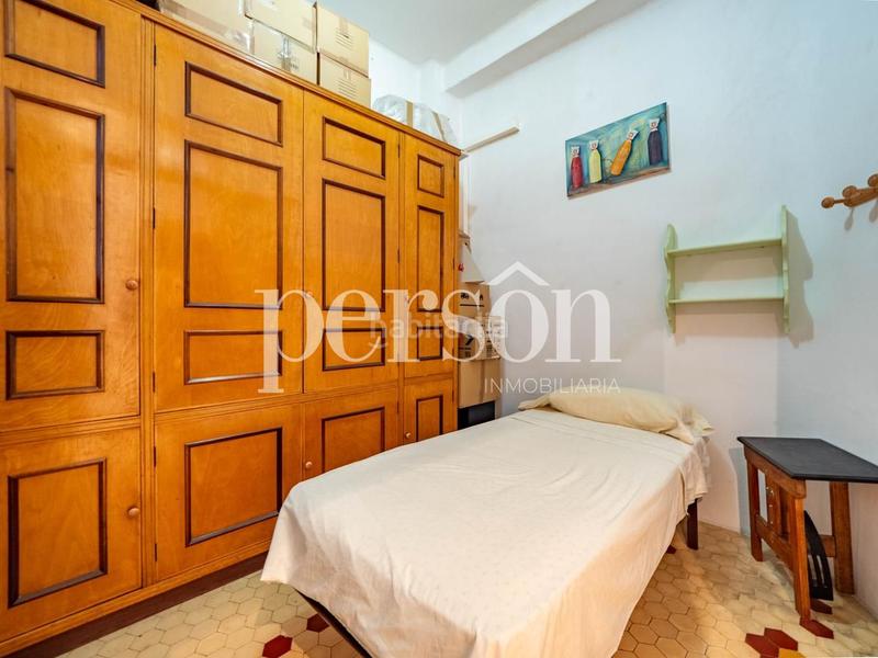 Foto 938c0d84-2ed5-4970-abd9-1a3ec4723369. Piso  con carácter en pleno centro calle en llop, junto a la plaza del ayuntamiento en Valencia