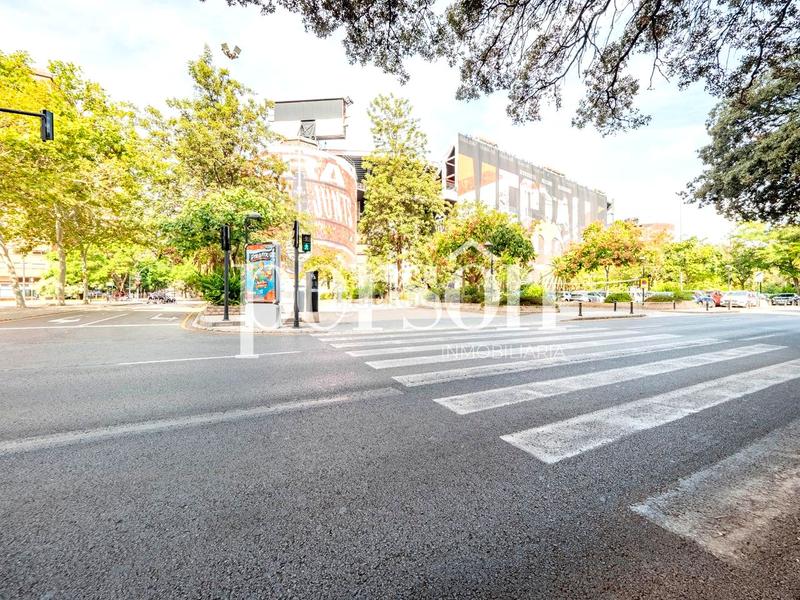 Foto 60ee2701-f63f-43bc-a4e6-31f4a3852a18. Pas-de-porte local commercial dans Mestalla Valencia