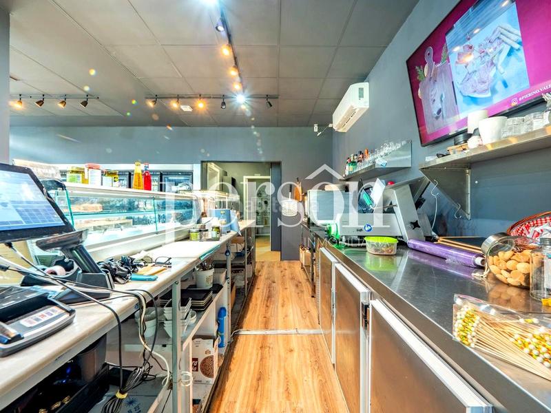 Foto 4ac19ff2-82c5-4022-b892-0fc13feed499. Traspàs local comercial a Mestalla Valencia