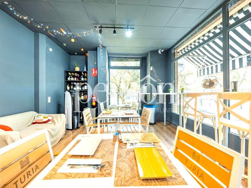 Foto 5f2c94c8-6083-49f7-834c-19846d714d03. Traspàs local comercial a Mestalla Valencia