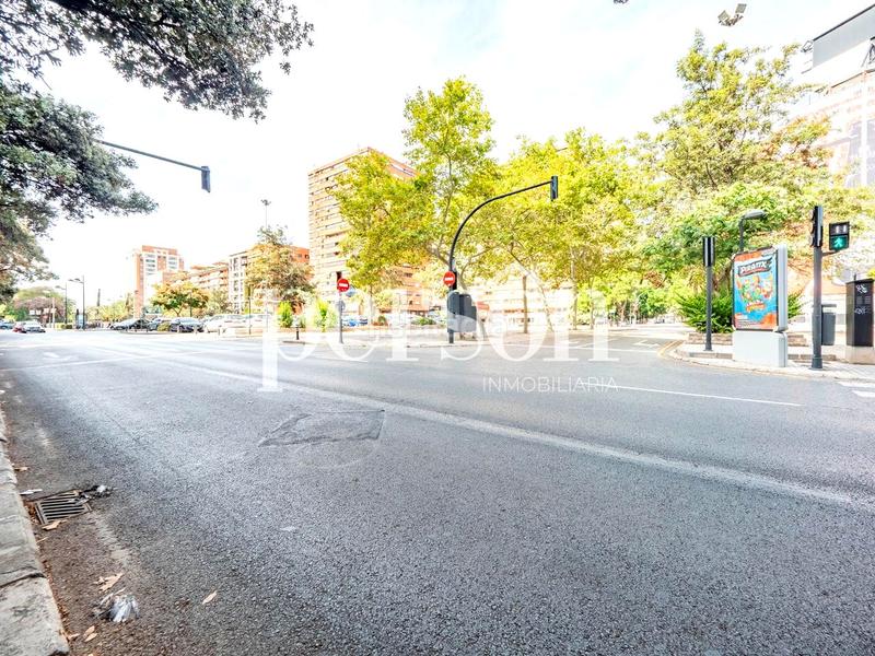 Foto 01916d59-6d12-42d7-8d5f-761cba4a57de. Trapasso locale commerciale in Mestalla Valencia