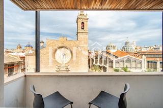 Lloguer Pis a El Mercat. Alquiler piso de 4 dormitorios con vistas al mercat central