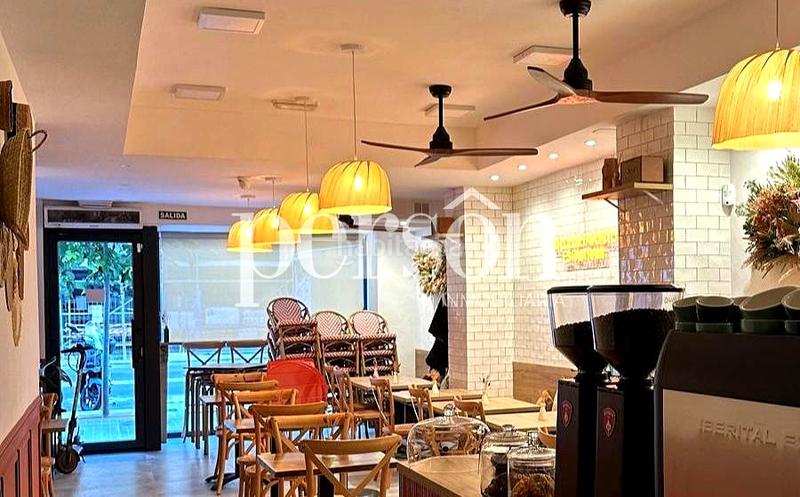 Foto 23766246-1da3-4fa2-a9b3-37a41697c68a. Traspaso local comercial traspaso coqueto restaurante centro en Valencia