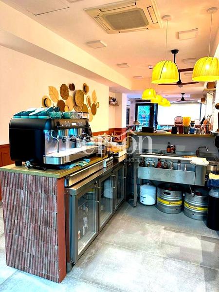 Foto b8abdf51-866a-47d0-9e40-149e4712cfd9. Traspaso local comercial traspaso coqueto restaurante centro en Valencia