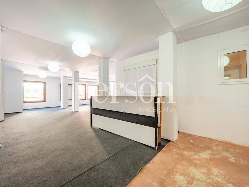 Foto 9d4b9165-04b2-40d1-ad4d-fc8d86ba9aee. Miete büro in Sant Francesc Valencia