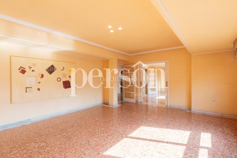 Foto ee4852d9-1c56-4f8c-b54b-b9ba4d395f75. Affitto appartamento con parcheggio in Exposició Valencia