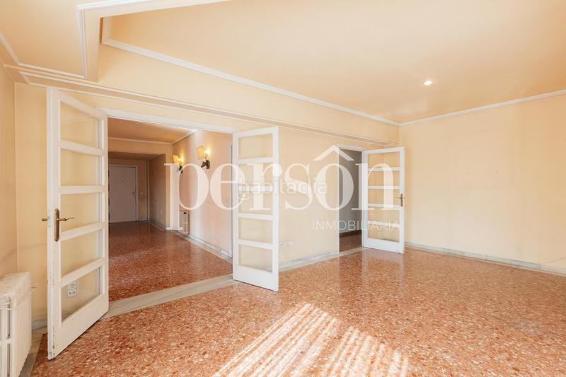 Foto 40b3ceec-3d78-4b40-9b6b-6bbf0de34f9e. Location appartement avec parking dans Exposició Valencia