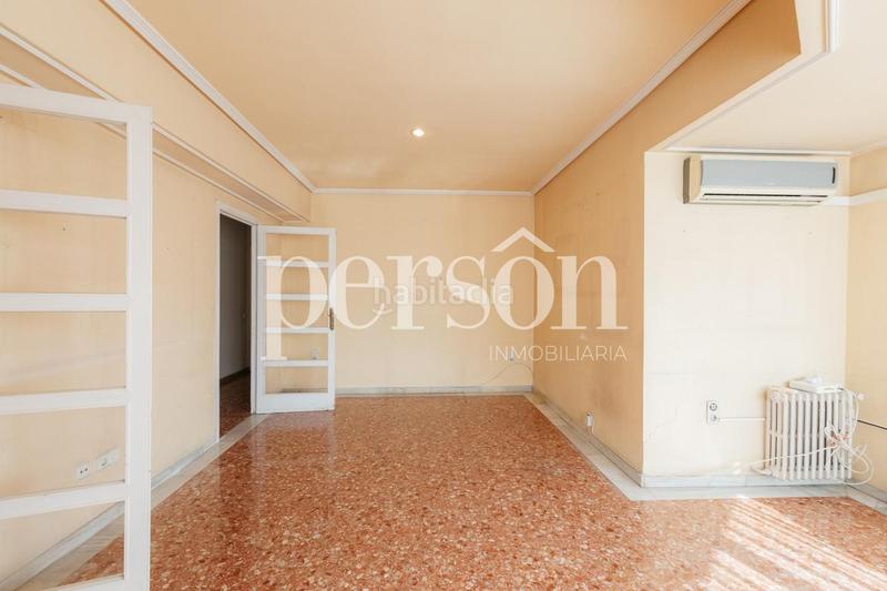 Foto 5e3e2f74-2ccc-4f65-a129-699215f054dd. Location appartement avec parking dans Exposició Valencia