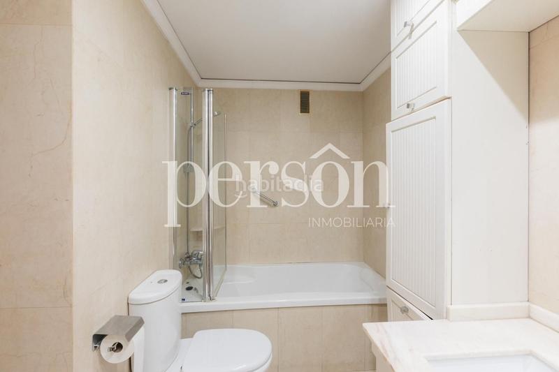 Foto 819e7a2b-b1b1-41d7-af2c-425170f09def. Miete etagenwohnung mit parking in Exposició Valencia