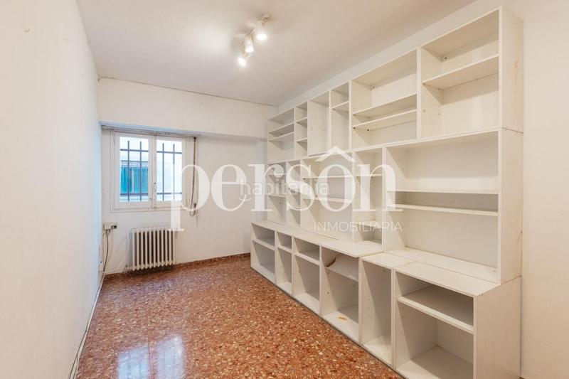 Foto a1d69e61-19ac-497d-ab66-9f51d8514d45. Miete etagenwohnung mit parking in Exposició Valencia