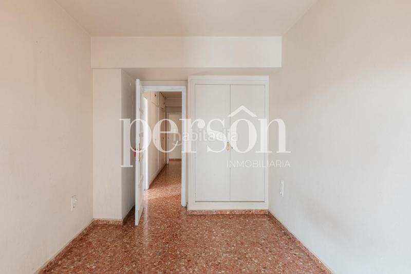 Foto 1e127f72-aa90-430b-9101-587aea599ceb. Rent flat with parking in Exposició Valencia