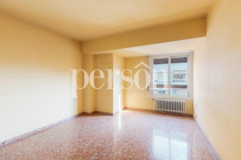 Foto 90821f7e-147b-4127-9d47-ed83d2f8d3d5. Rent flat with parking in Exposició Valencia