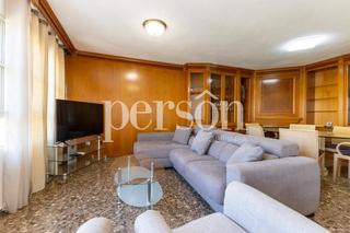 Location Appartement  De la petxina. Alquiler de piso en zona privilegiada junto al parque del turia
