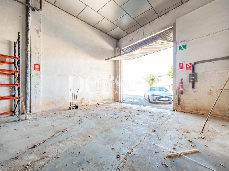 Foto 4ff559a6-e717-4552-92f9-f099cde66dbd. Bâtiment à usage industriel dans Albal